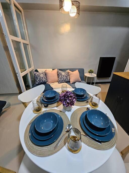 Apartment Urban Escape At Morgan Mckinley Hill, Bgc