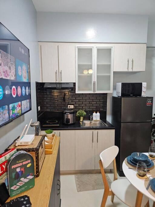 Urban Escape At Morgan Mckinley Hill, Bgc Apartment *