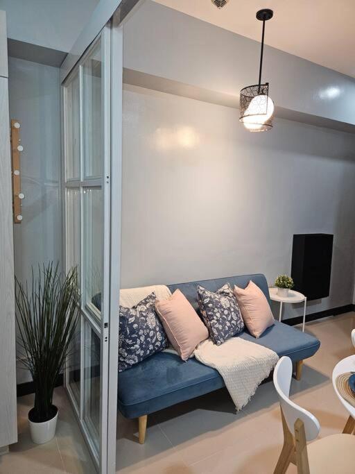 Urban Escape At Morgan Mckinley Hill, Bgc