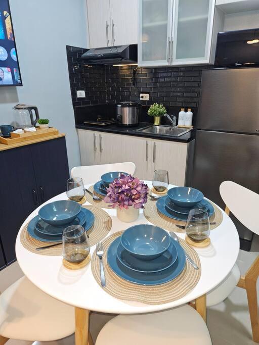 Urban Escape At Morgan Mckinley Hill, Bgc Apartment *