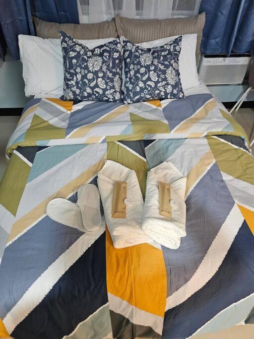 Apartment Urban Escape At Morgan Mckinley Hill, Bgc