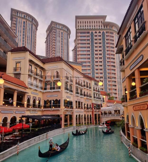 Urban Escape At Morgan Mckinley Hill, Bgc