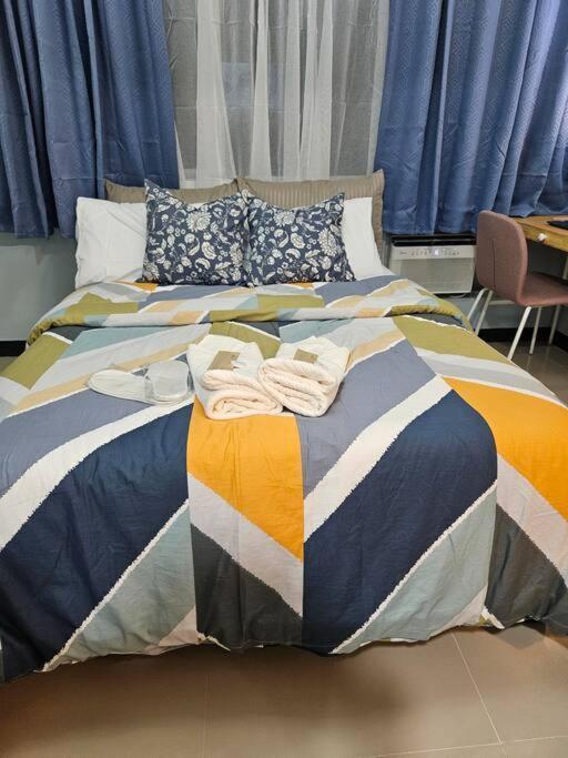 Urban Escape At Morgan Mckinley Hill, Bgc Apartment *