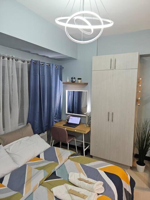Apartment Urban Escape At Morgan Mckinley Hill, Bgc *