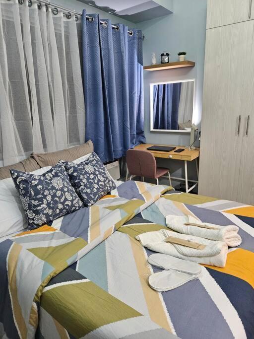 Urban Escape At Morgan Mckinley Hill, Bgc Apartment