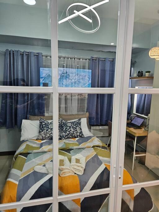 Apartment Urban Escape At Morgan Mckinley Hill, Bgc