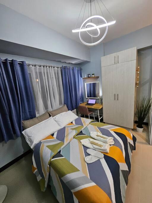 Urban Escape At Morgan Mckinley Hill, Bgc Apartment *