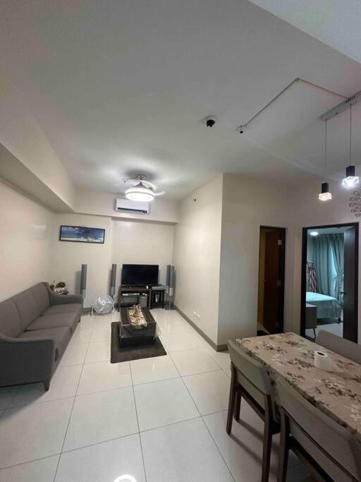 One Uptown Residences - Bgc Taguig Manila