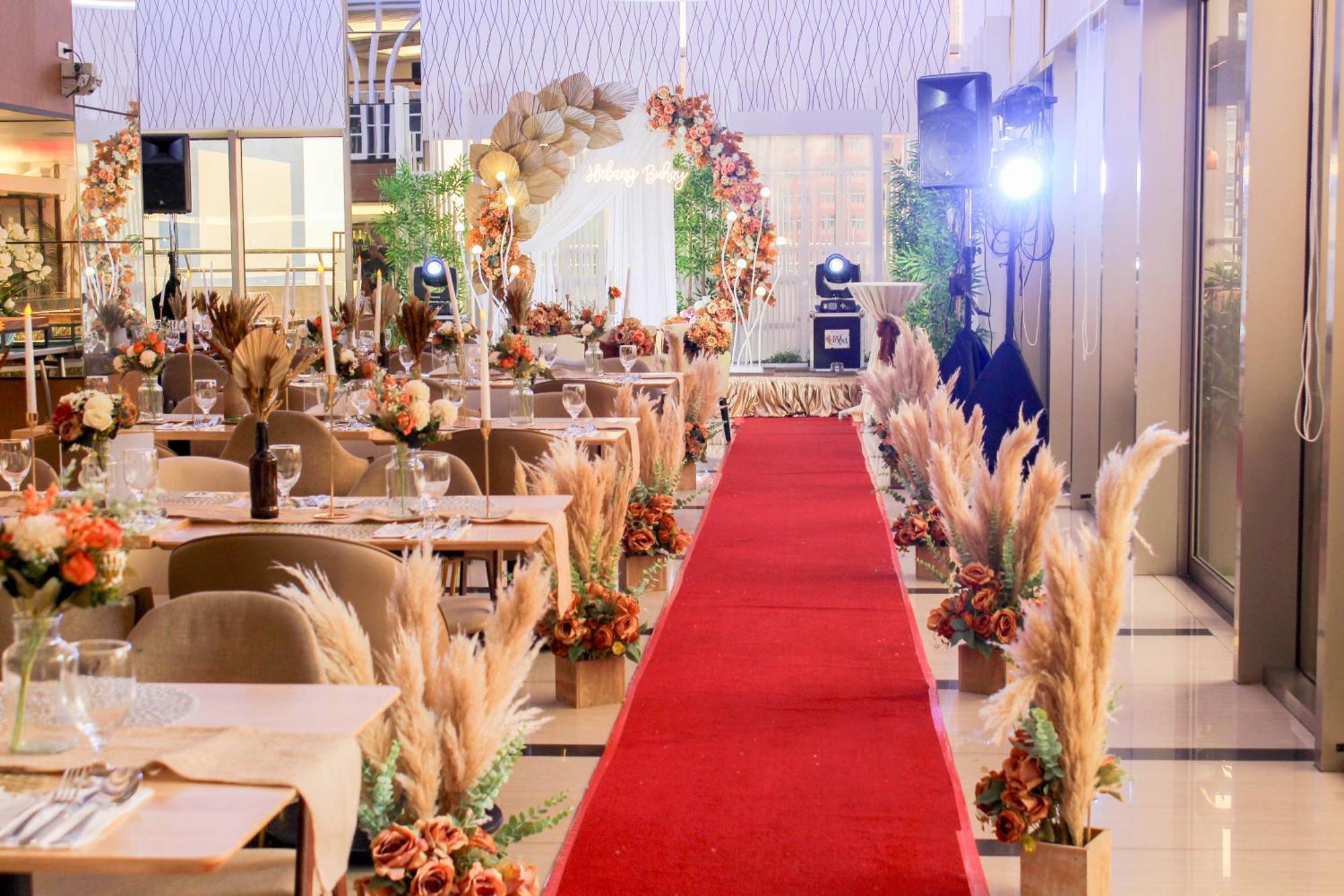 Hotel Ramada By Wyndham Manila