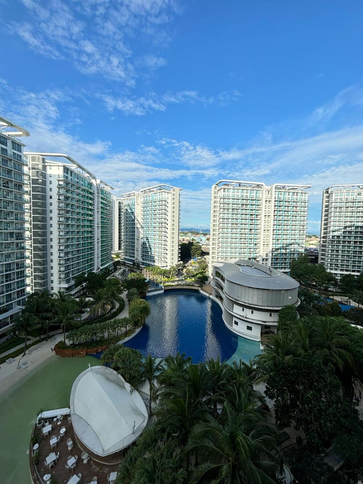 Urban At Azure * Manila