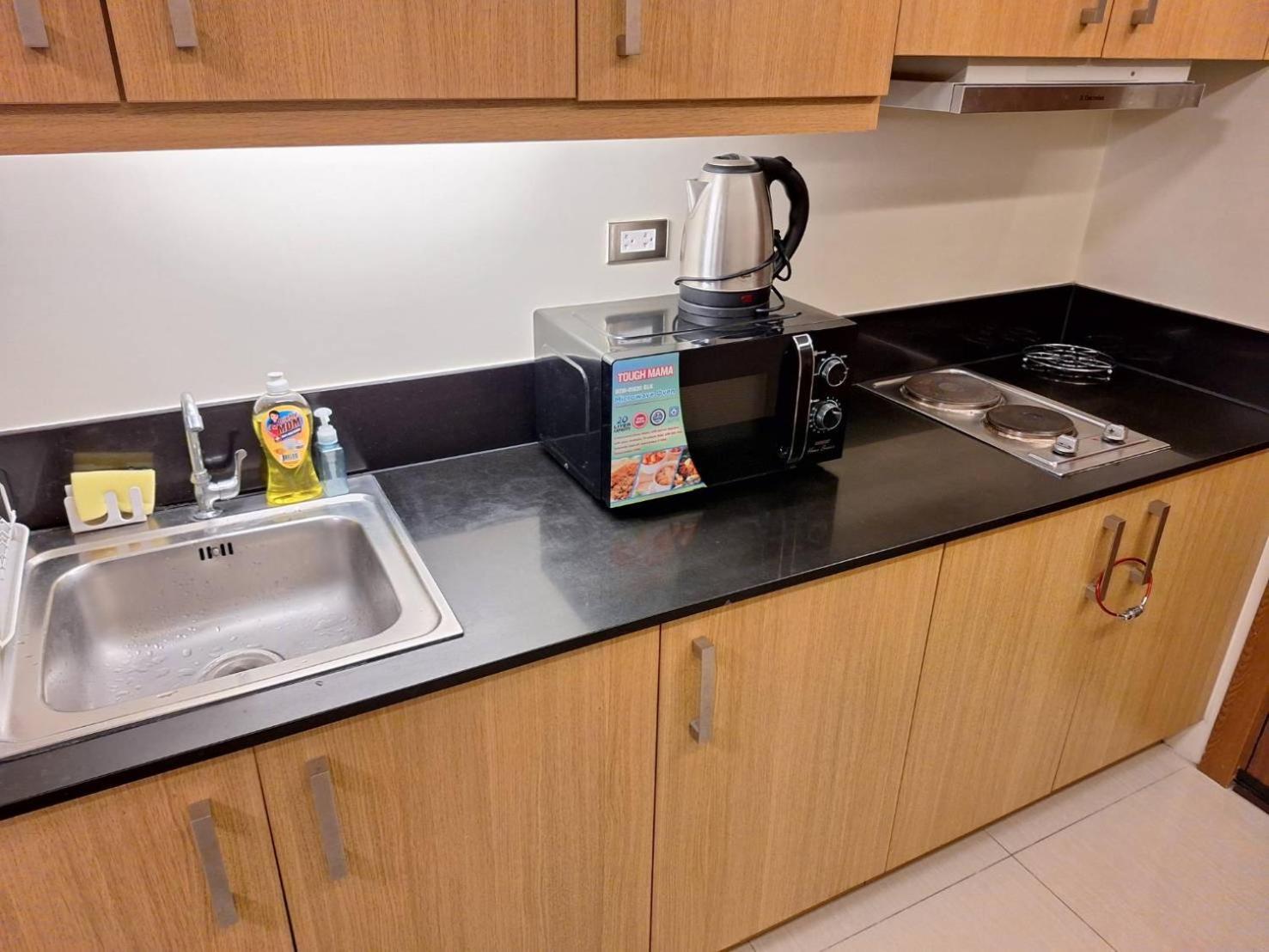 Apartment Staycation At Shell Residences In Moa Complex Manila