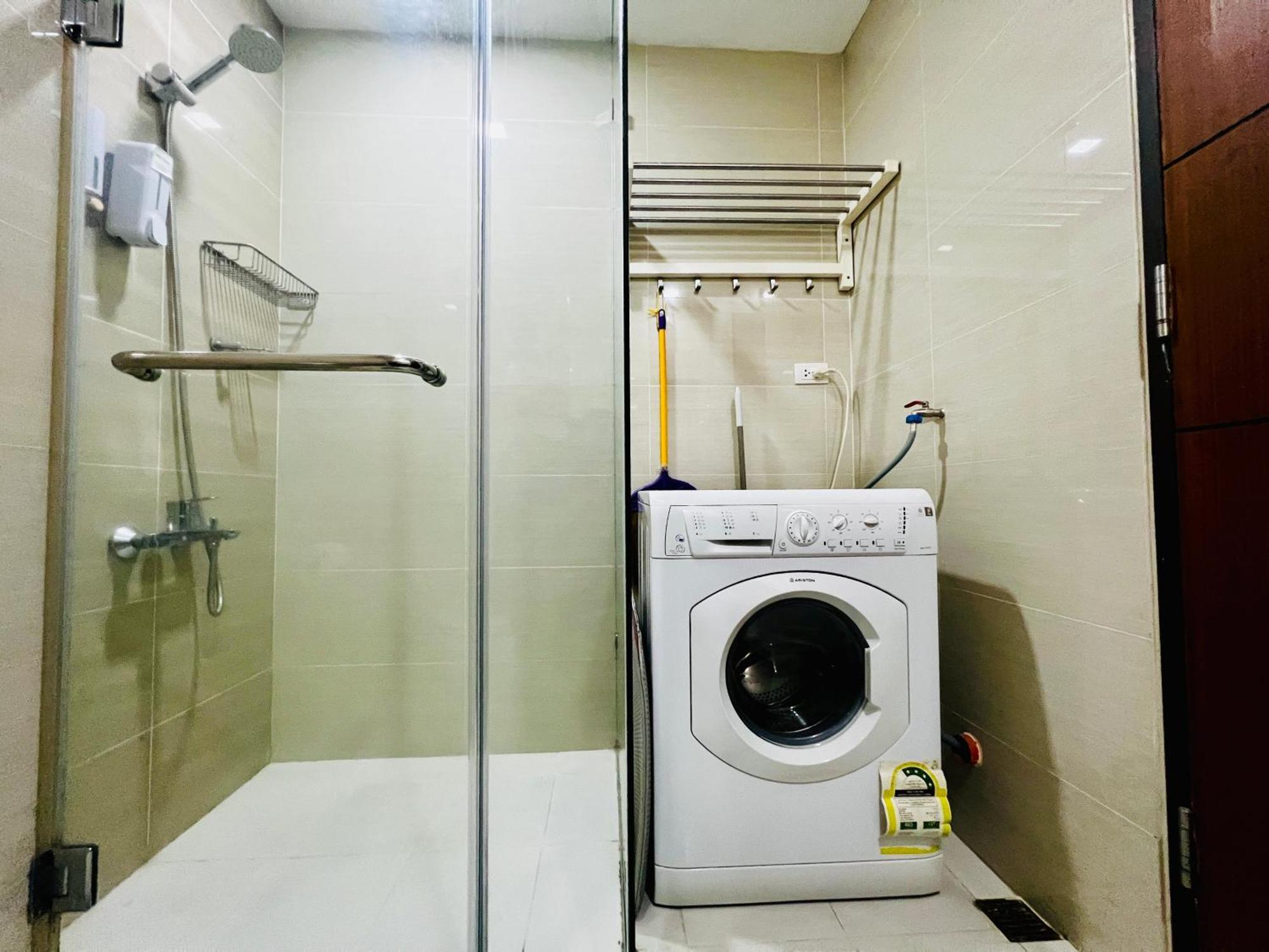 Bgc Luxury - Pool, Wi-fi, View - 11 Manila