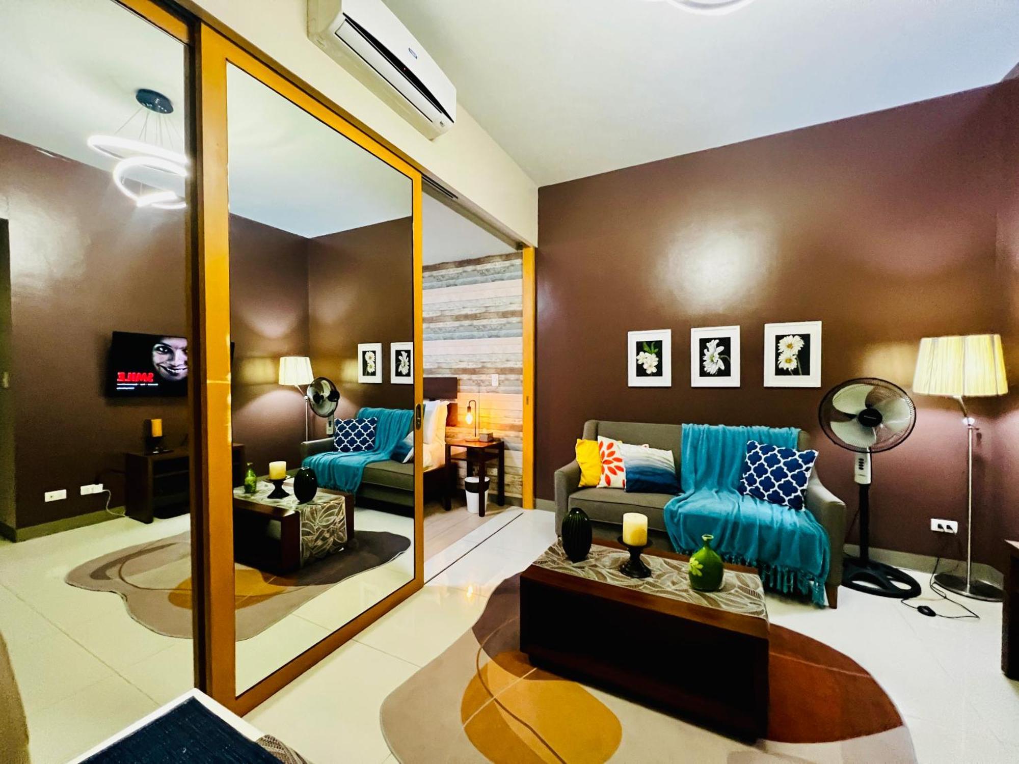 Apartment Bgc Luxury - Pool, Wi-fi, View - 11 Manila