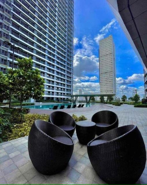 Fame Mandaluyong Staycation Apartment Manila