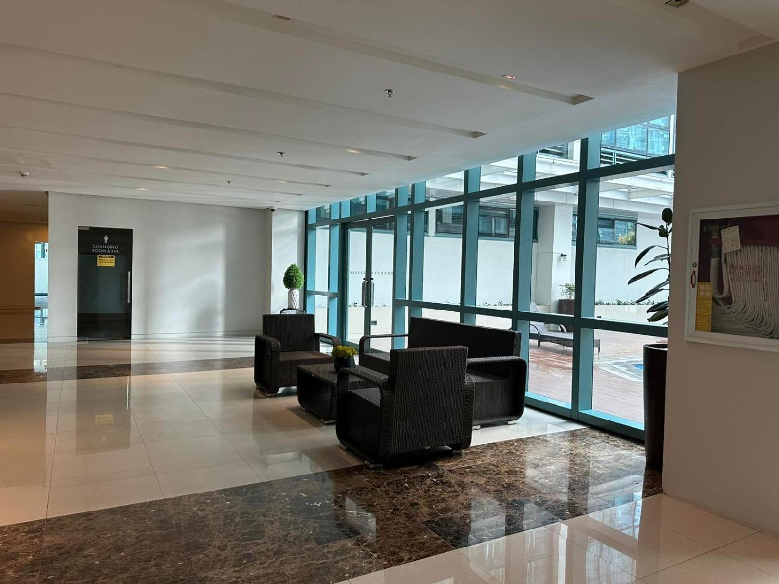 Modern In Bonifacio Global *