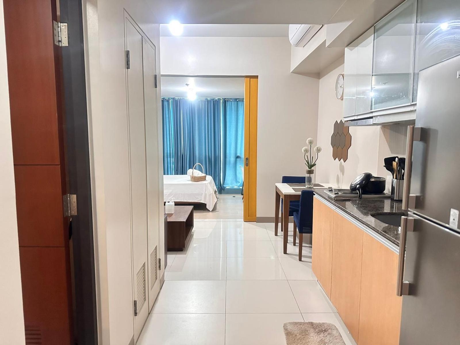 Modern In Bonifacio Global Apartment *