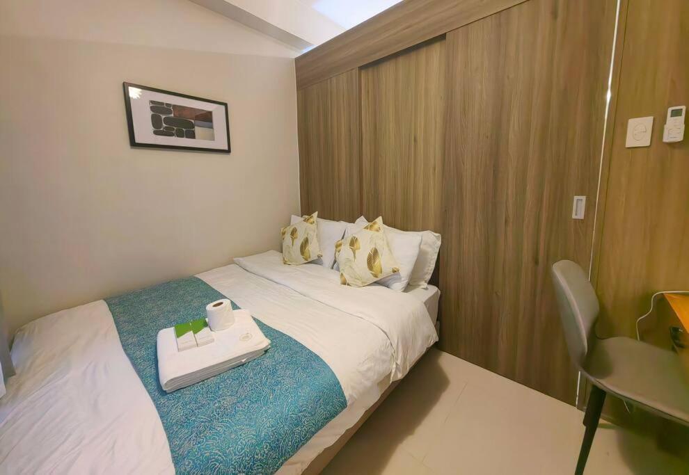 1br Unit Condotel W Balcony Fame Residences #fm52 * Manila