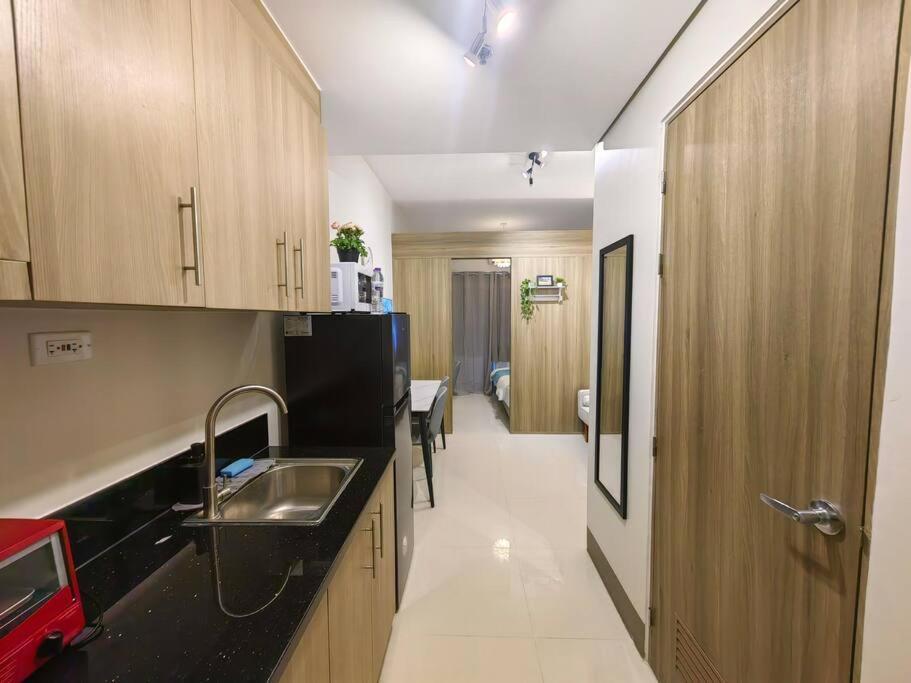 1br Unit Condotel W Balcony Fame Residences #fm52 Apartment