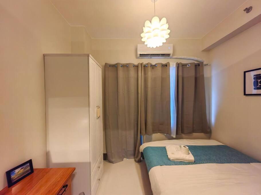 Apartment 1br Unit Condotel W Balcony Fame Residences #fm52 Manila