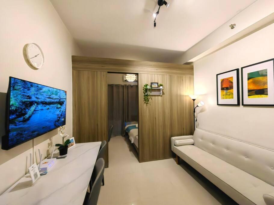 1br Unit Condotel W Balcony Fame Residences #fm52
