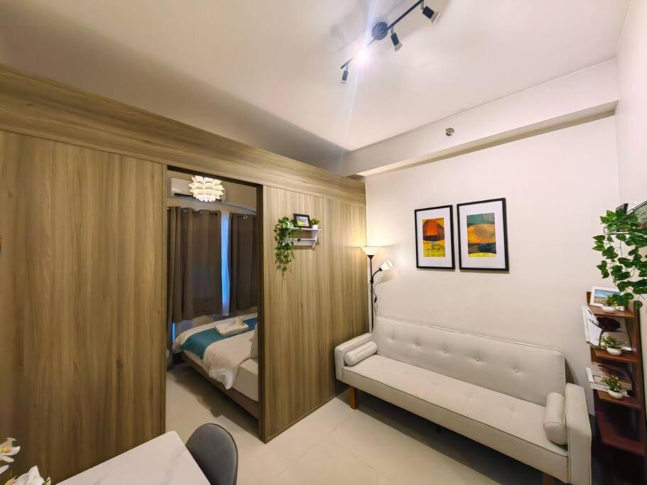 1br Unit Condotel W Balcony Fame Residences #fm52 Manila