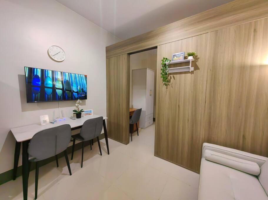 Apartment 1br Unit Condotel W Balcony Fame Residences #fm52