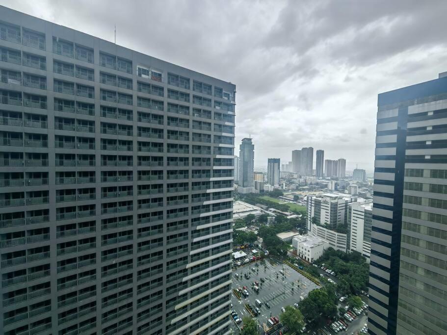 Apartment 1br Unit Condotel W Balcony Fame Residences #fm52 *