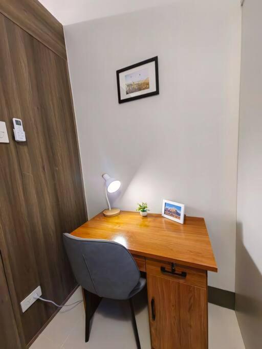 Apartment 1br Unit Condotel W Balcony Fame Residences #fm51 Manila