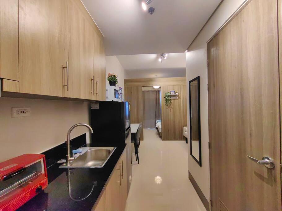 1br Unit Condotel W Balcony Fame Residences #fm51 *