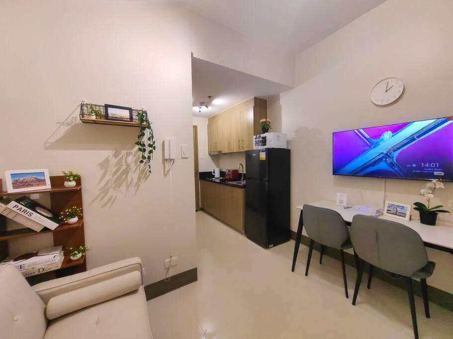 1br Unit Condotel W Balcony Fame Residences #fm51 Apartment