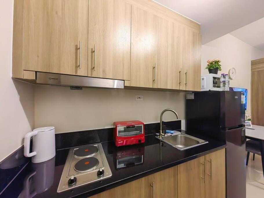 1br Unit Condotel W Balcony Fame Residences #fm51 Manila