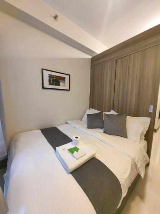 1br Unit Condotel W Balcony Fame Residences #fm47 * Manila