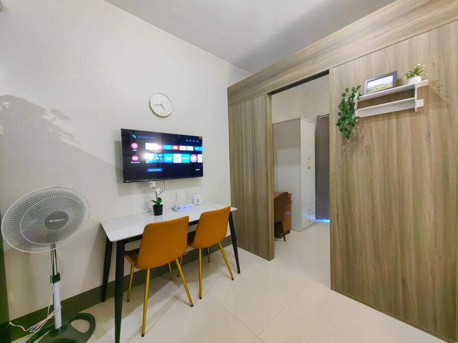 1br Unit Condotel W Balcony Fame Residences #fm47 * Manila