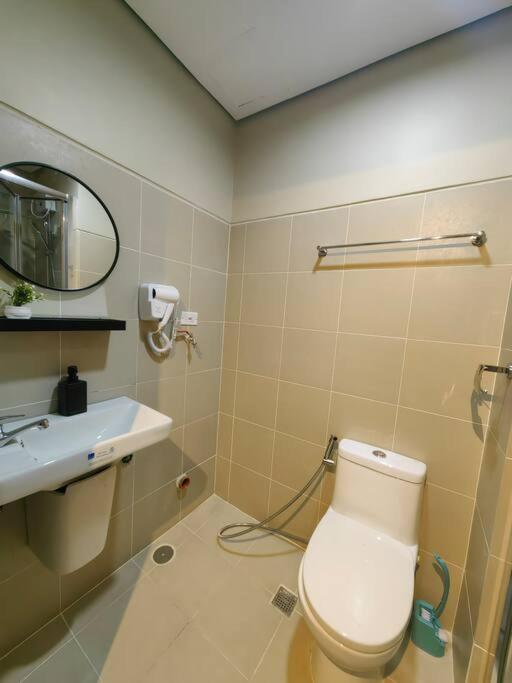 Apartment 1br Unit Condotel W Balcony Fame Residences #fm47 *