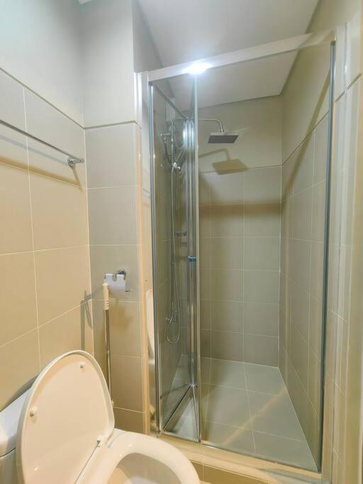 Apartment 1br Unit Condotel W Balcony Fame Residences #fm37 *