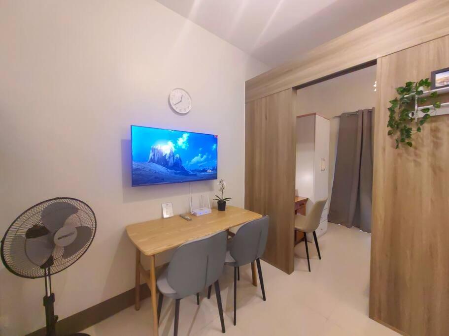 1br Unit Condotel W Balcony Fame Residences #fm37 Apartment Manila
