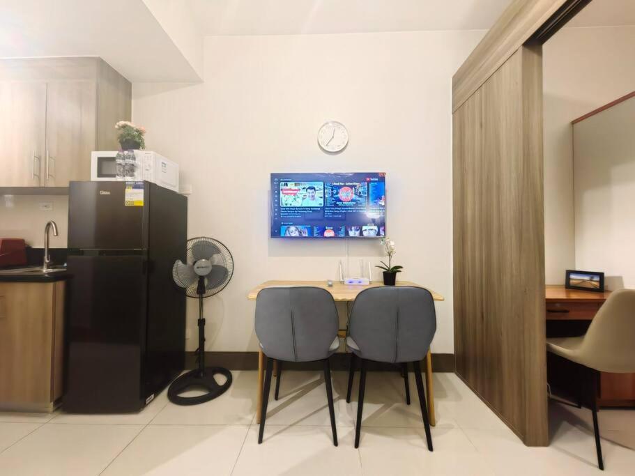 1br Unit Condotel W Balcony Fame Residences #fm37 * Manila