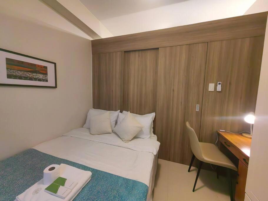 1br Unit Condotel W Balcony Fame Residences #fm37 * Manila