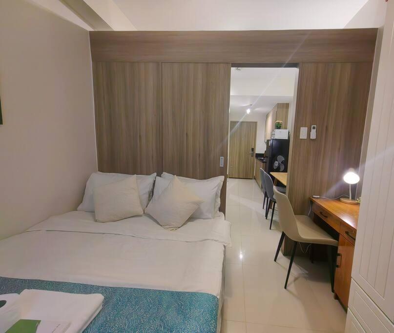 Apartment 1br Unit Condotel W Balcony Fame Residences #fm37 *