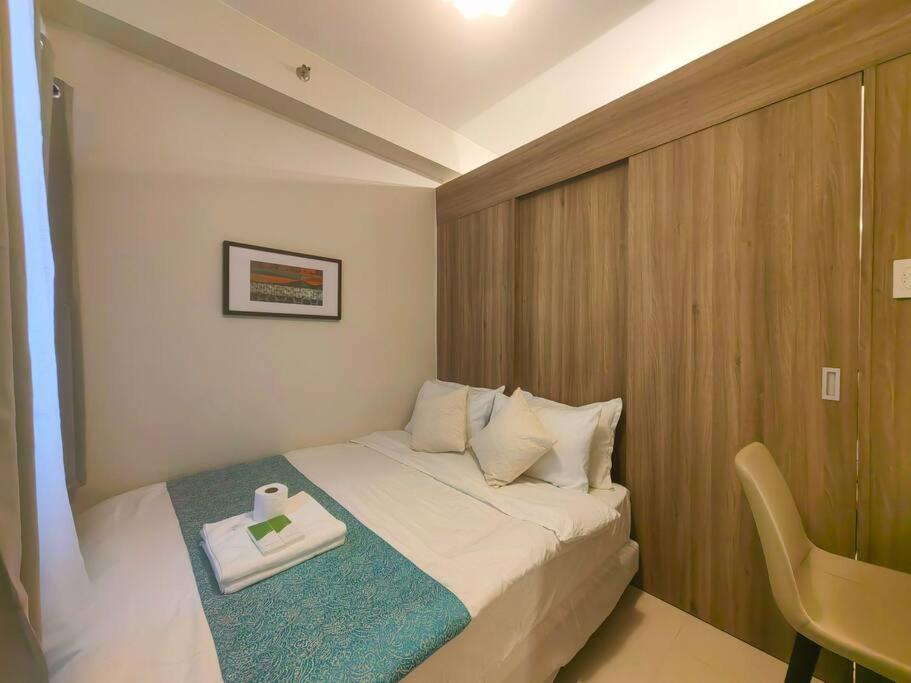 1br Unit Condotel W Balcony Fame Residences #fm37 Apartment