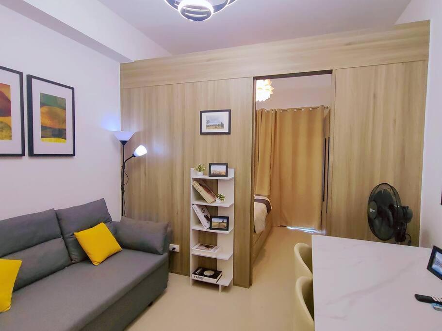 1br Unit Condotel W Balcony Fame Residences #fm36