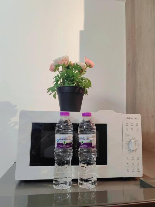 Apartment 1br Unit Condotel W Balcony Fame Residences #fm36 Manila