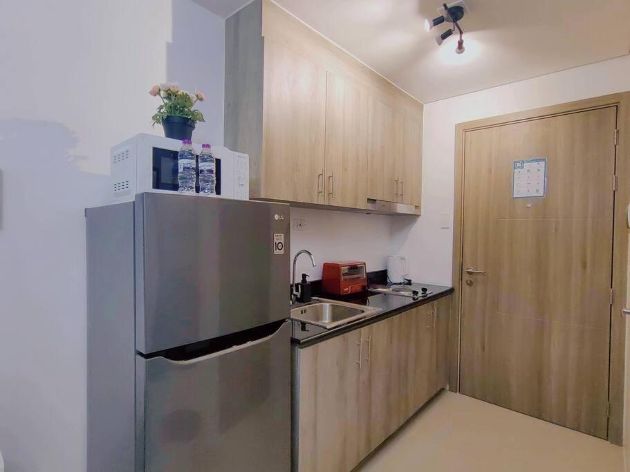 1br Unit Condotel W Balcony Fame Residences #fm36 Manila