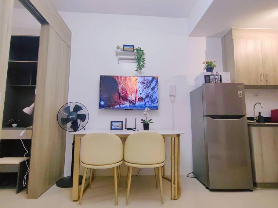 Apartment 1br Unit Condotel W Balcony Fame Residences #fm36 *