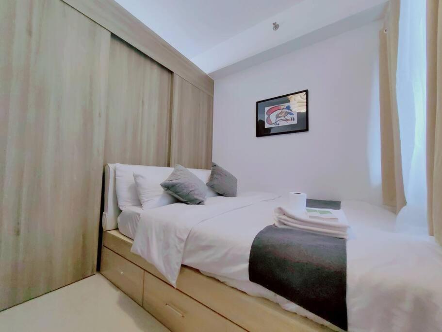 1br Unit Condotel W Balcony Fame Residences #fm36 * Manila