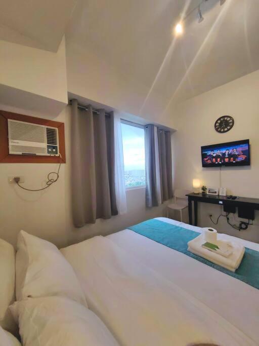 1br Condotel Ridgewood Towers Taguig #rw15 Apartment *