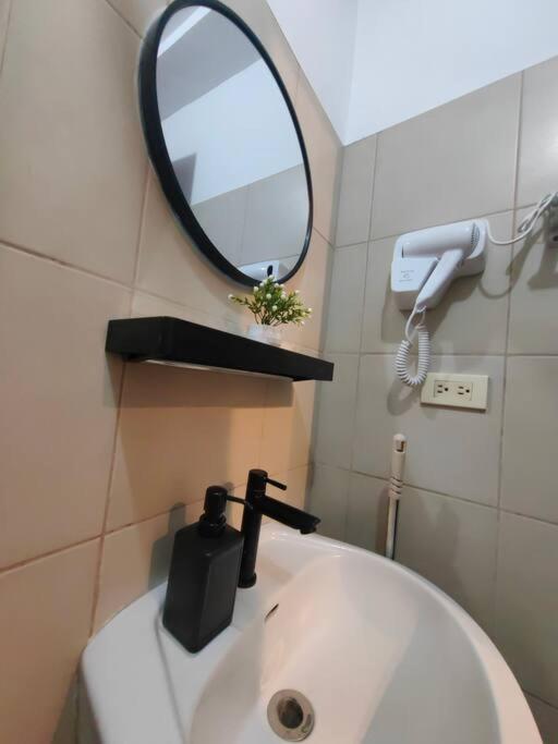 1br Condotel Ridgewood Towers Taguig #rw15 Apartment