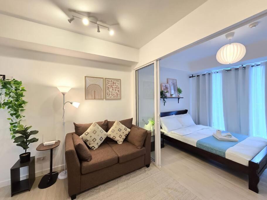 1br Condotel Azure Urban Near Airport #az06 * Manila