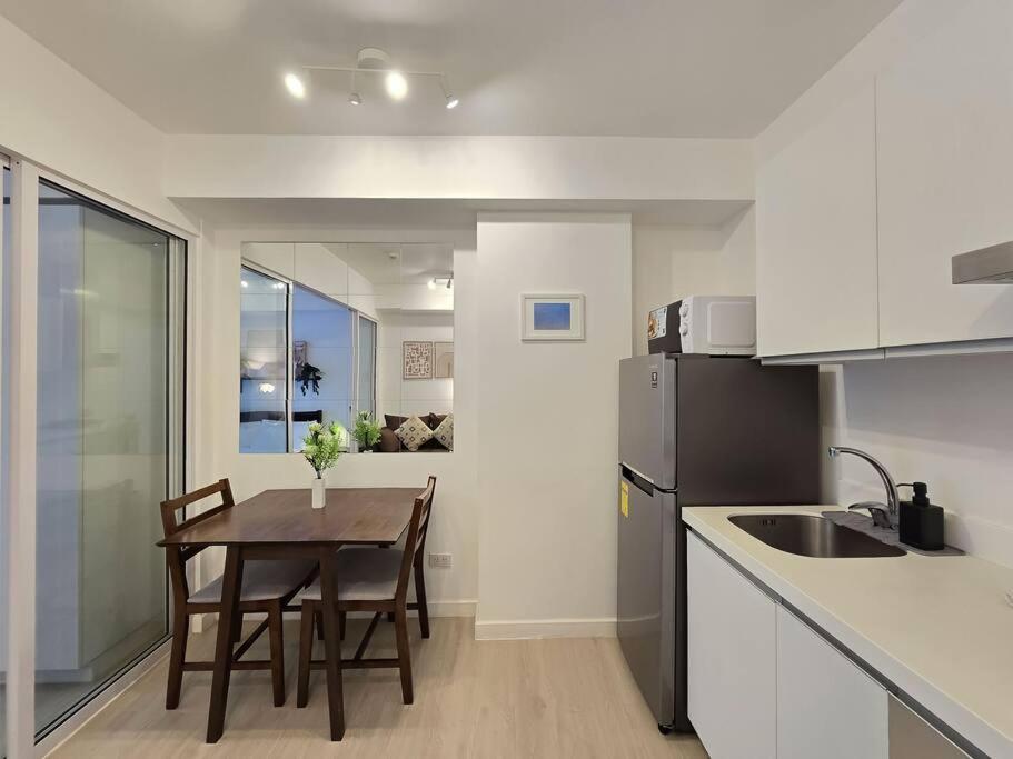 1br Condotel Azure Urban Near Airport #az06