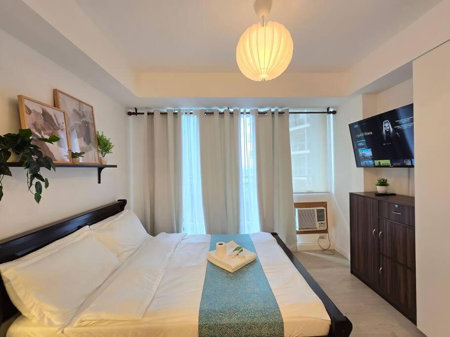 1br Condotel Azure Urban Near Airport #az06 Apartment *